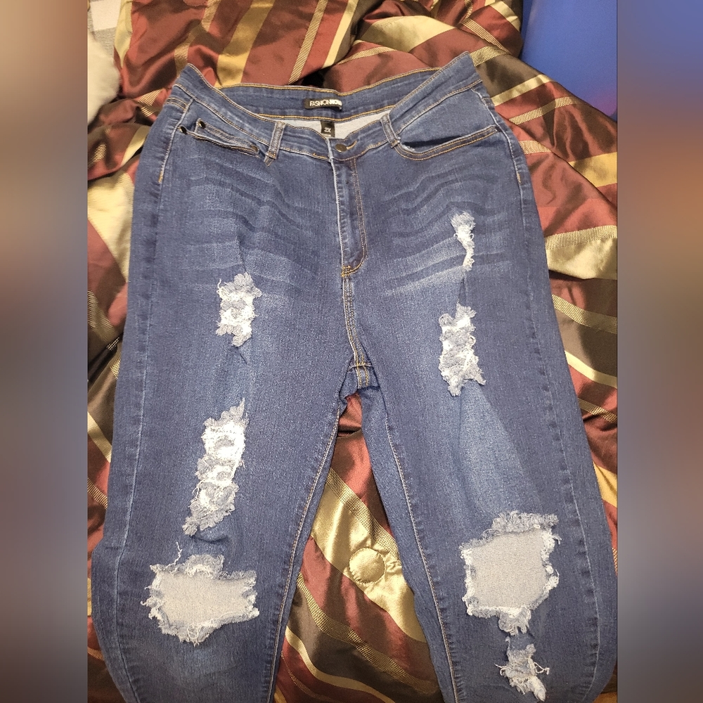 Fashion Nova Distressed Skinny Jeans